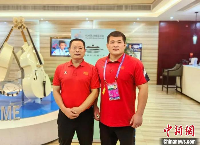 来自中国武术之乡的摔跤