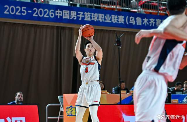 广东男篮惨遭江苏逆转 庞峥麟神勇表现完爆双星