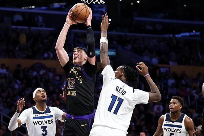 湖人8连胜终结热火3连败 拉拉维亚关键表现助胜