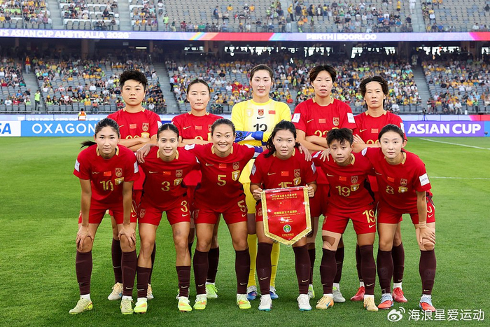 22岁中国女足前锋邵子钦正式加盟葡萄牙本菲卡女