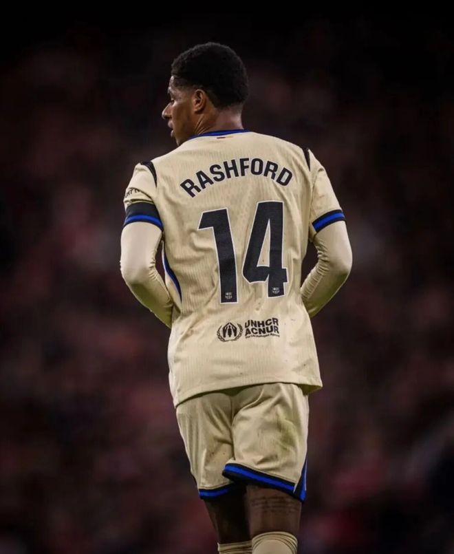 巴萨观察拉什福德应对拉菲尼亚缺阵表现，曼联