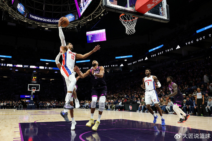 活塞残阵大胜领跑东部，黑马身份引关注