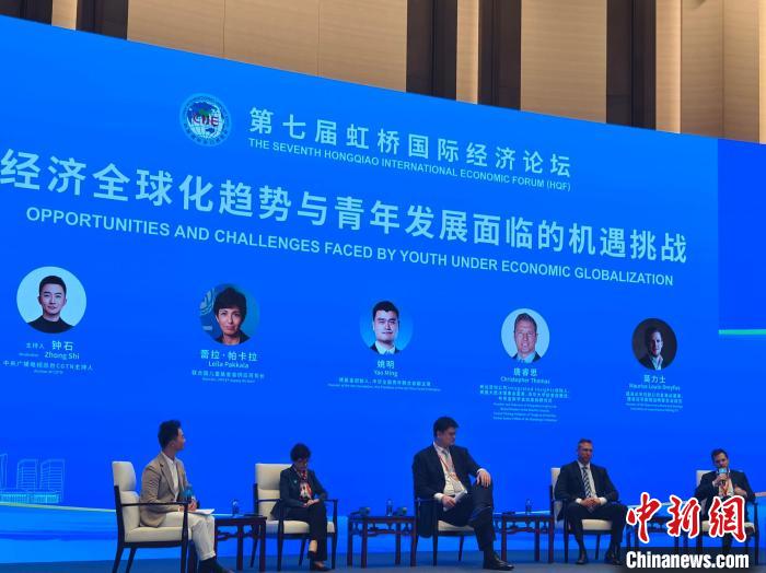 第七届进博会现场：姚明呼吁青年走出屏幕看世