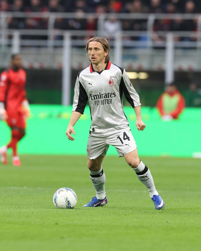 莫德里奇考虑续约留米兰征战欧冠