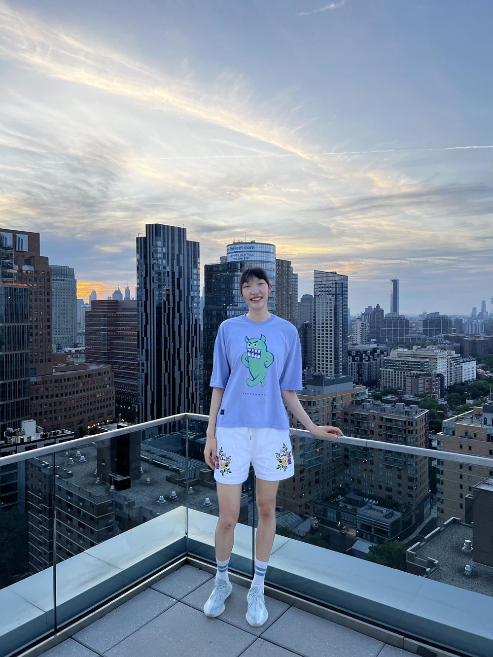 韩旭世界杯绽放光芒：从天才少女到世界级中锋