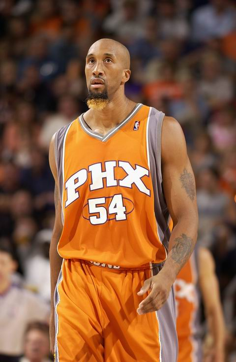 布克怒斥裁判偏袒雷霆 NBA公平性遭质疑