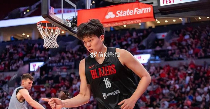 杨瀚森NBA首季收入缩水至百万，面临回国参赛与
